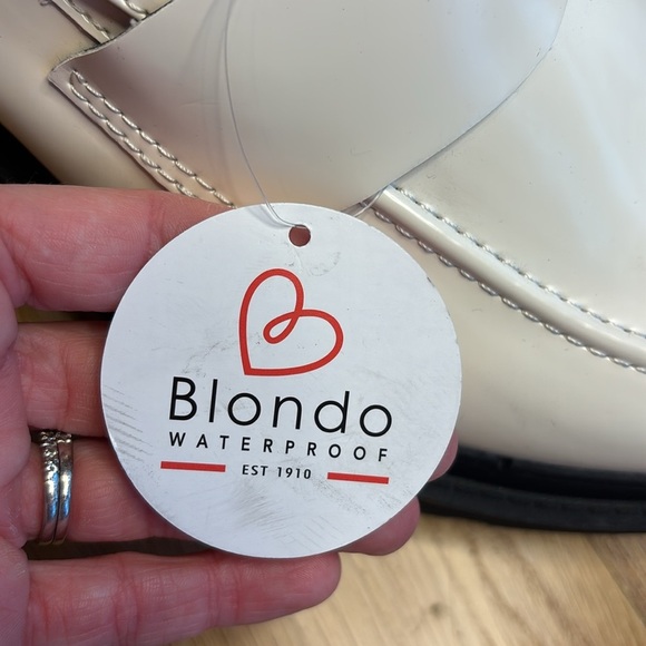 Blondo Chunky Loafers Waterproof Cream Lug Sole Shoes NWOB Size 10 - Picture 5 of 6